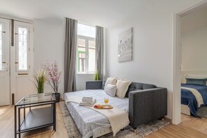 4 chambres, fer et planche à repasser, Wi-Fi gratuit, draps fournis