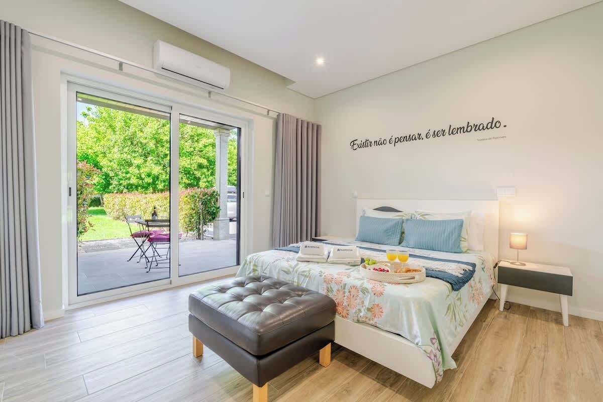 10 soverom, strykejern/-brett, wi-fi (inkludert) og sengetøy