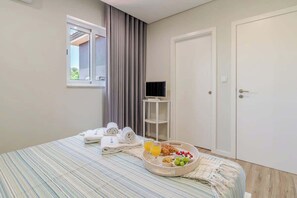 10 slaapkamers, een strijkplank/strijkijzer, gratis wifi, beddengoed