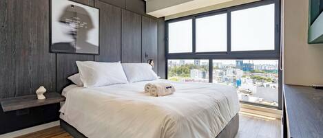 1 多间卧室、办公桌、熨斗/熨衣板、旅行婴儿床