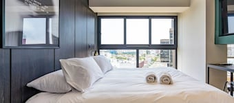 geko| Polock _Loft with city views in business hub