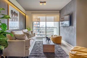 Living area - geko| Efrica_2BR near Contemporary Art Museum (Lima Province)