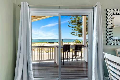 Steps to Sand – 2BR Beach Vibes + Bikes & BBQ