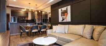 Geko | Premium 2BR Duplex w/ Terrace in San Isidro