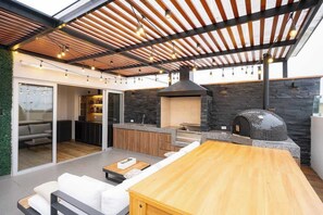 Outdoor dining - Geko | Premium 2BR Duplex w/ Terrace in San Isidro (San Isidro)