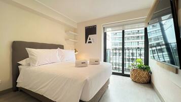 1 Schlafzimmer, Schreibtisch, Bügeleisen/Bügelbrett, Reisekinderbett