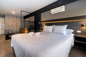 1 habitación, tabla de planchar con plancha y wifi 