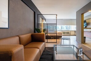 TV - geko| Prime Loft_1BR near the Financial Center (San Isidro)