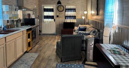 Charming tiny home in delightful Pangburn near Little Red River - pet friendly