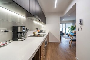 Fridge, microwave, oven, stovetop - geko| Zaboo _2BR steps to Malecon, unbeatable area (Miraflores)