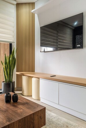 Interior - geko | Gardenia_3BR in front of Parque Kennedy (Miraflores)