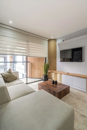Smart TV - geko | Gardenia_3BR in front of Parque Kennedy (Miraflores)