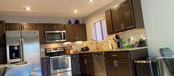 Fantastic location minutes to golf, hiking, dining, shopping, PV and Kierland