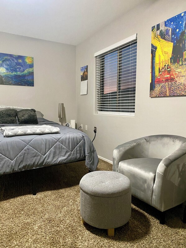 1 bedroom, desk, free WiFi, bed sheets