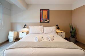2 bedrooms, iron/ironing board, travel cot, WiFi