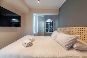 1 chambre, fer et planche à repasser, lit parapluie, Wi-Fi gratuit