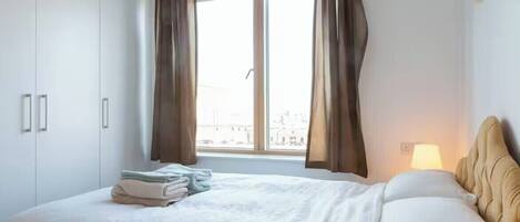 2 bedrooms, WiFi, bed sheets