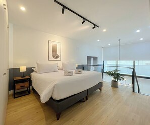 Iron/ironing board, travel cot, free WiFi, bed sheets - geko | Oslo_1BR Duplex near the malecon (Miraflores)