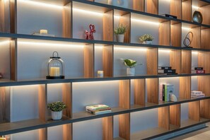 Interior - geko| Aura _Loft, sleek apt in top business hub (San Isidro)