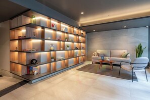 Interior - geko| Aura _Loft, sleek apt in top business hub (San Isidro)