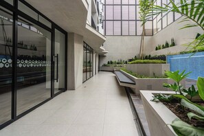 Exterior detail - geko| MdMA_1BR in Miraflores near Kennedy park (Lima)