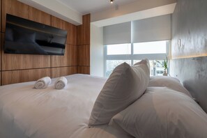 1 habitación, tabla de planchar con plancha, cuna de viaje y wifi 