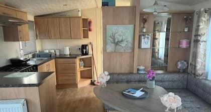 St Osyth Beach 3-Bed Caravan, Sleeps 8, Parking