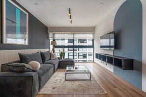 Smart TV - geko| Parallel_ 2BR located in heart of Miraflores (Miraflores)