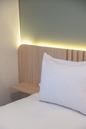 1 bedroom, travel cot, free WiFi, bed sheets - geko | Lummo_1BR in San Isidro w/balcony (San Isidro)