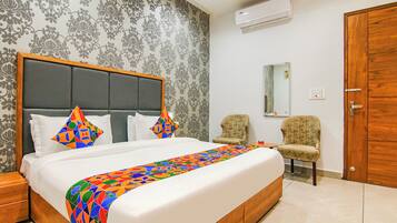 Deluxe-Zimmer | Bettwäsche aus ägyptischer Baumwolle, hochwertige Bettwaren, Zimmersafe