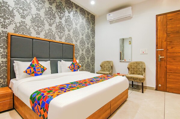 Deluxe Room | Egyptian cotton sheets, premium bedding, in-room safe, free WiFi