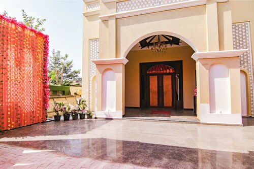 Fabhotel Prime Royal Maple