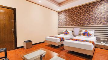 Egyptian cotton sheets, premium bedding, in-room safe, free WiFi