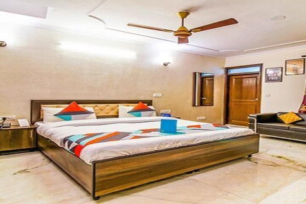 Egyptian cotton sheets, premium bedding, in-room safe, free WiFi