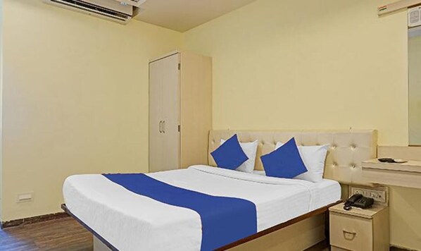 Egyptian cotton sheets, premium bedding, in-room safe, free WiFi - FabHotel 24K Inn - Nr. Manipal Hospital (Pune)