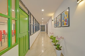 Lobby - Fabhotel The Vibe (Hyderabad)