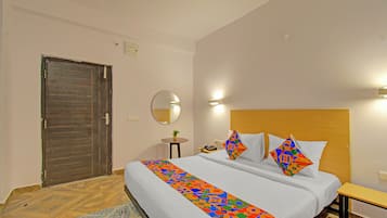 Egyptian cotton sheets, premium bedding, in-room safe, free WiFi