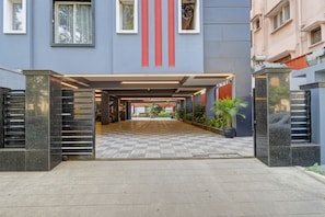 Interior entrance - Fabhotel The Vibe (Hyderabad)