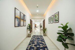 Lobby - Fabhotel Urban Villa (Noida)