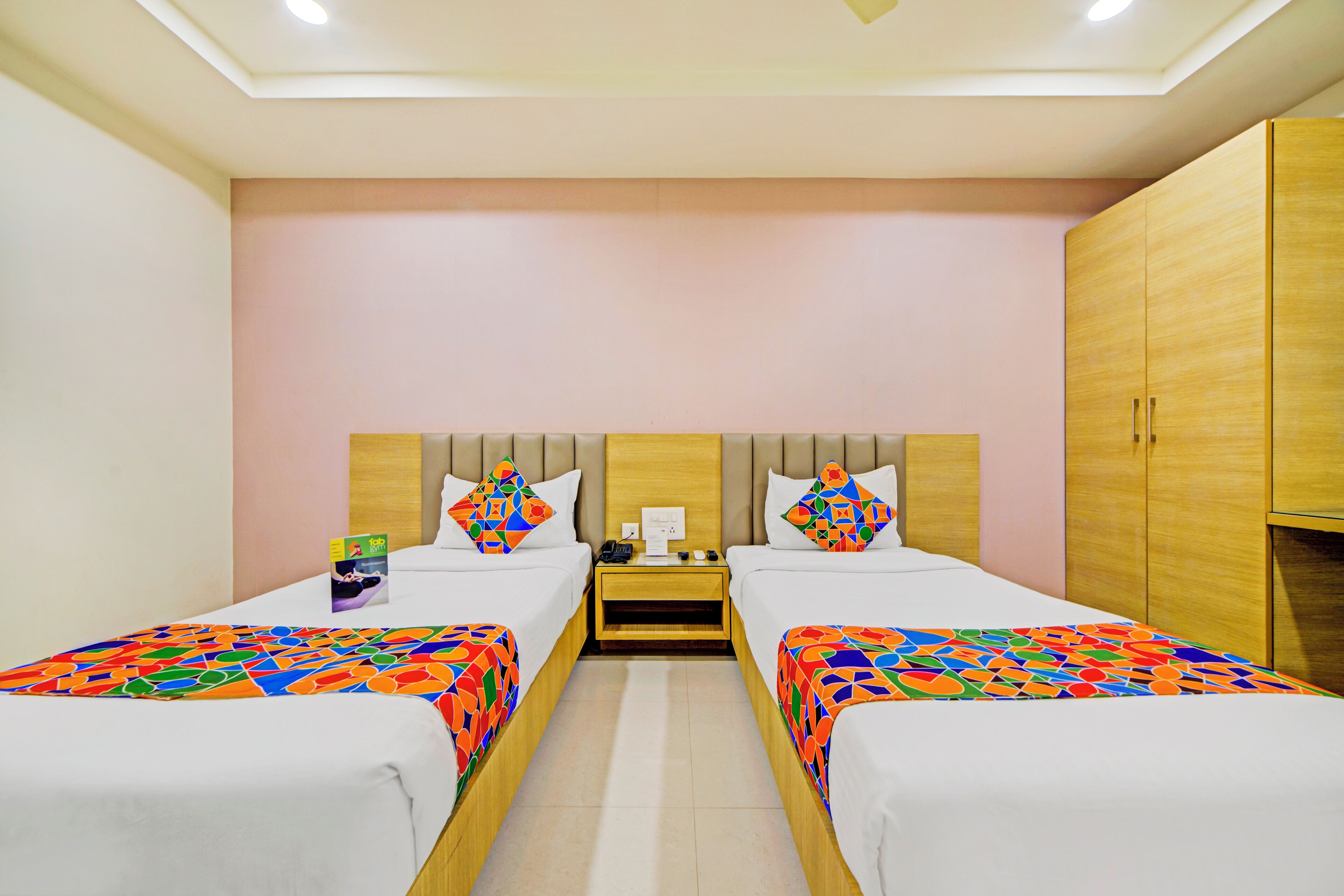 Foto - FabHotel Prime Veeraj Suites- Nr Skyview10, Lumbini Avenue, Gachibowli