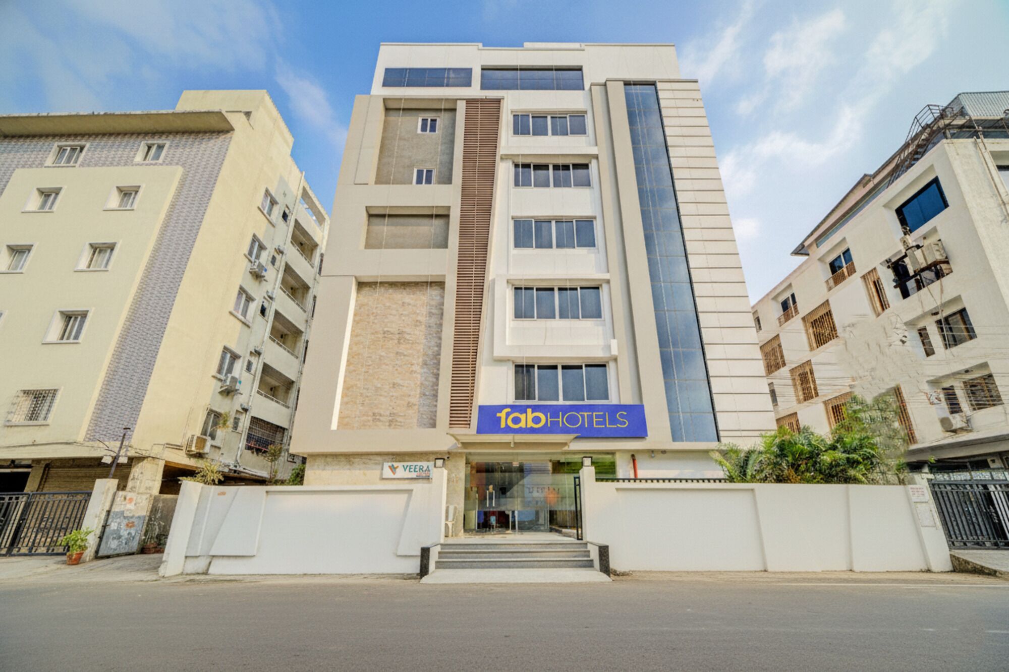 Foto - FabHotel Prime Veeraj Suites- Nr Skyview10, Lumbini Avenue, Gachibowli