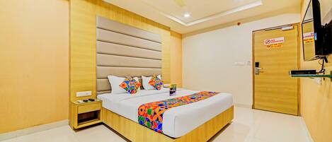 Premium Room | Egyptian cotton sheets, premium bedding, in-room safe, free WiFi