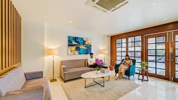 Zona de estar del vestíbulo