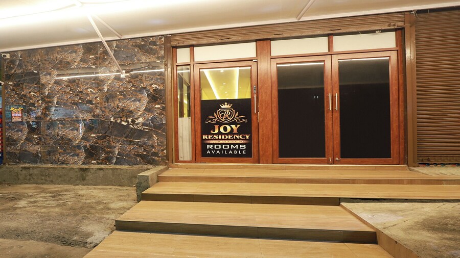 FabHotel Joy Residency