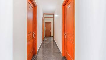 Dusch, regndusch, gratis toalettartiklar och handdukar