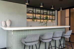 Bar (in der Unterkunft)