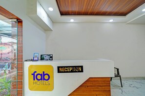 Reception - Fabhotel Prathma (Bhopal)