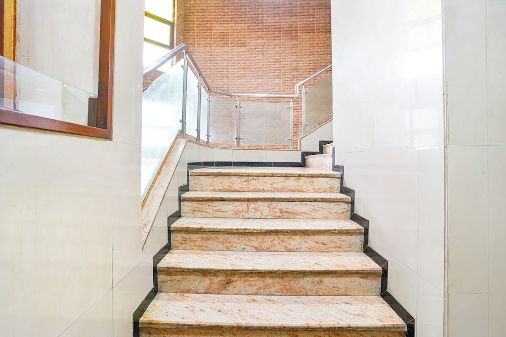 Fabhotel Guru Heritage
