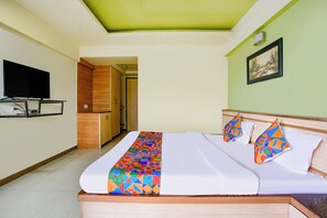 Deluxe Room - Fabhotel Guru Heritage (Panvel)