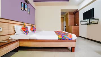 Egyptian cotton sheets, premium bedding, in-room safe, desk